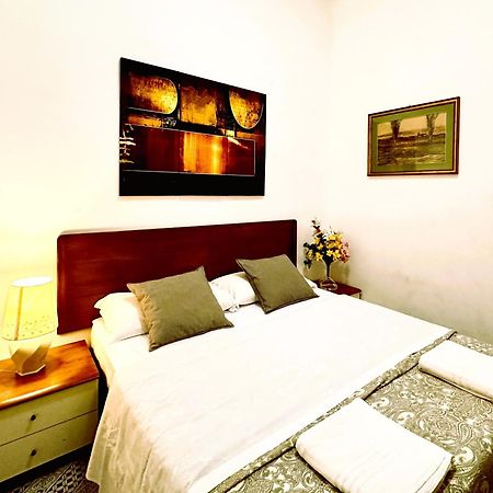 4 Bed Rooms Luxury Apartment Near Colosseum Рим Экстерьер фото
