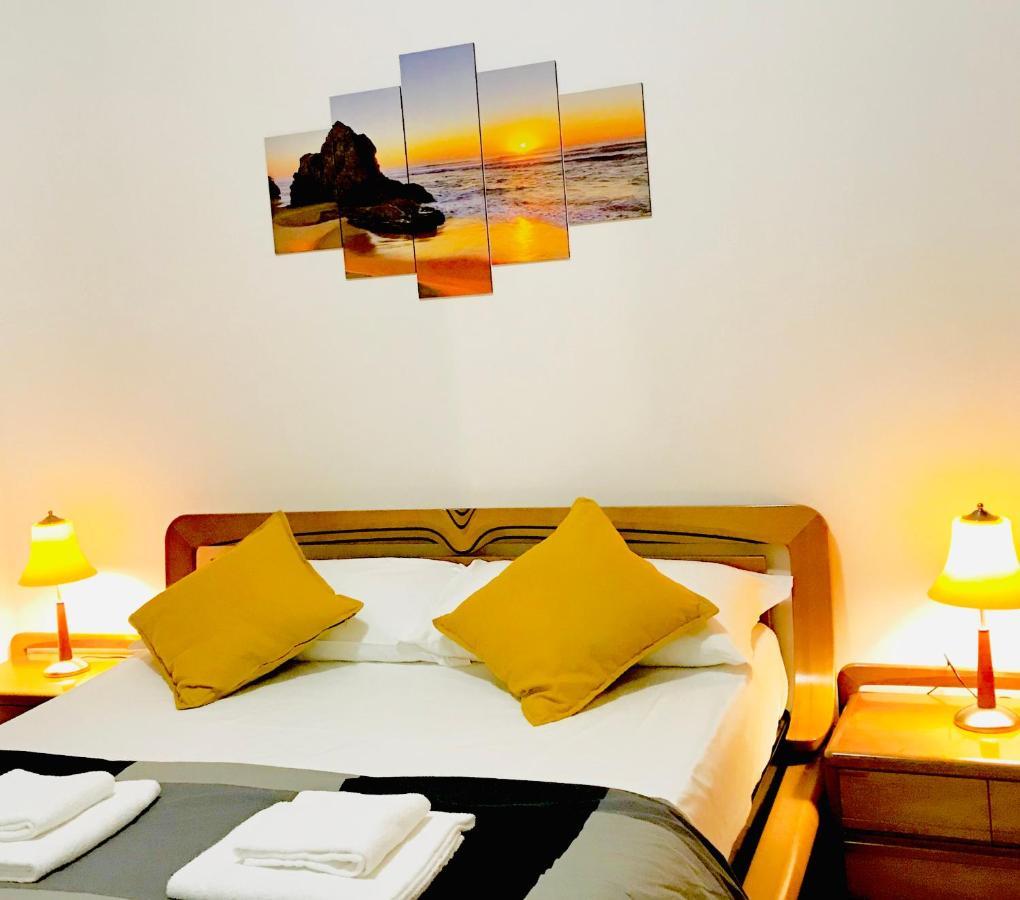 4 Bed Rooms Luxury Apartment Near Colosseum Рим Экстерьер фото