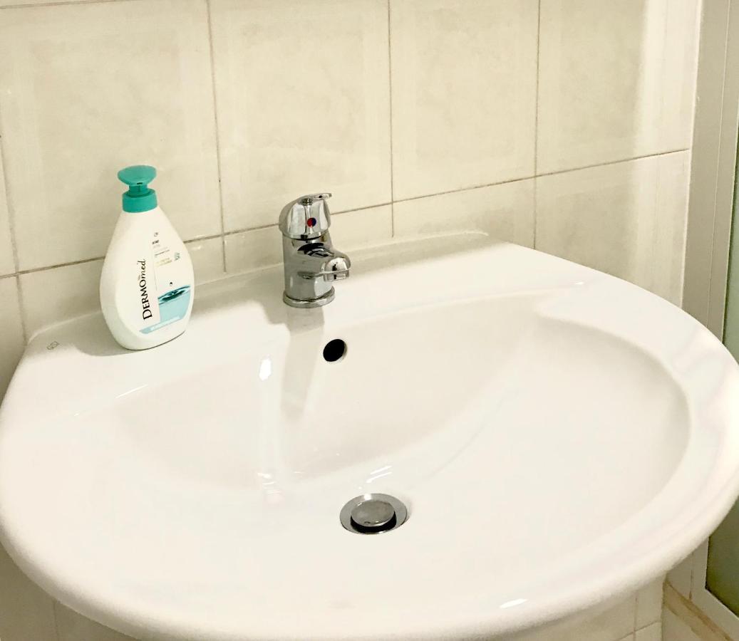 4 Bed Rooms Luxury Apartment Near Colosseum Рим Экстерьер фото