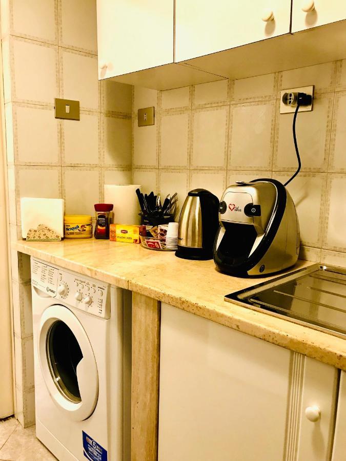 4 Bed Rooms Luxury Apartment Near Colosseum Рим Экстерьер фото