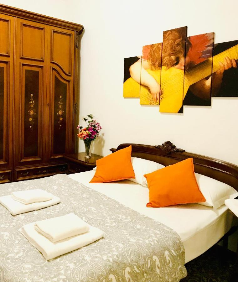 4 Bed Rooms Luxury Apartment Near Colosseum Рим Экстерьер фото