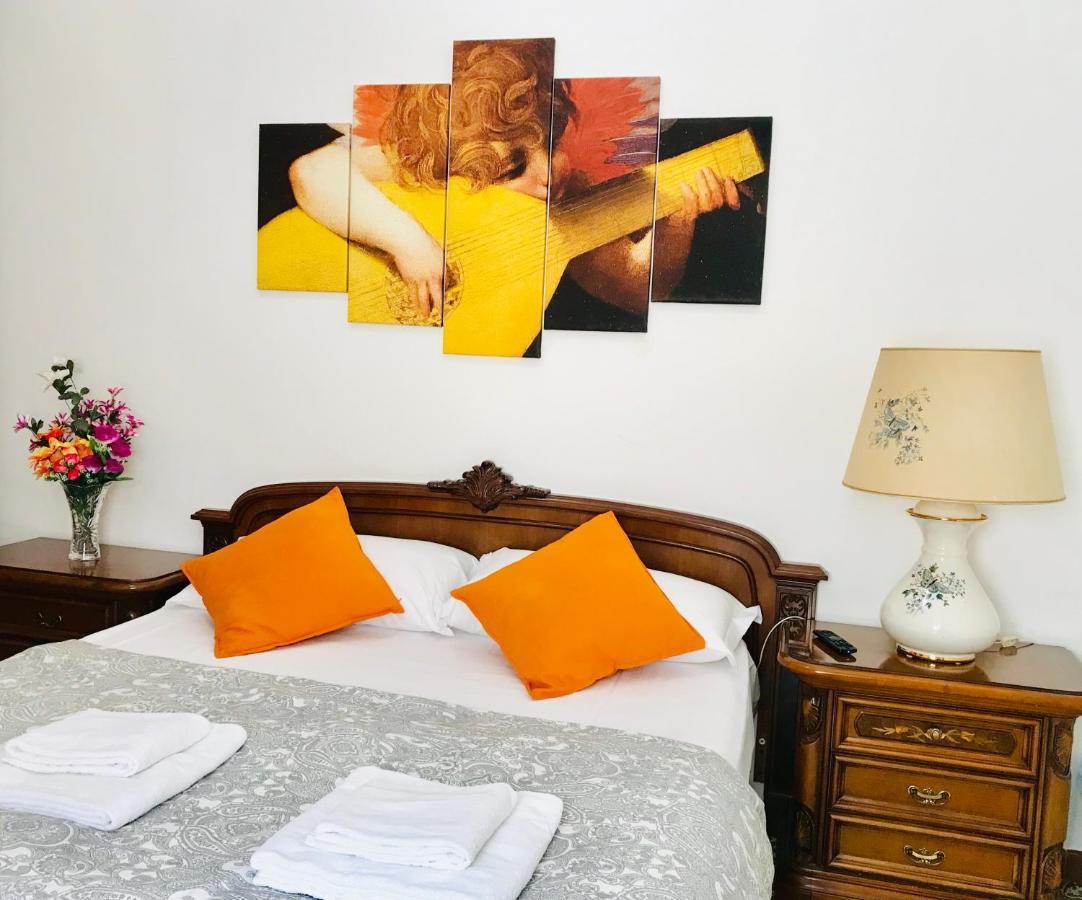 4 Bed Rooms Luxury Apartment Near Colosseum Рим Экстерьер фото