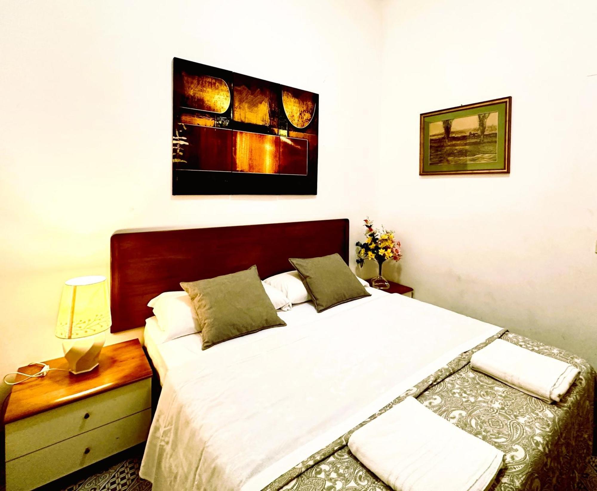 4 Bed Rooms Luxury Apartment Near Colosseum Рим Экстерьер фото