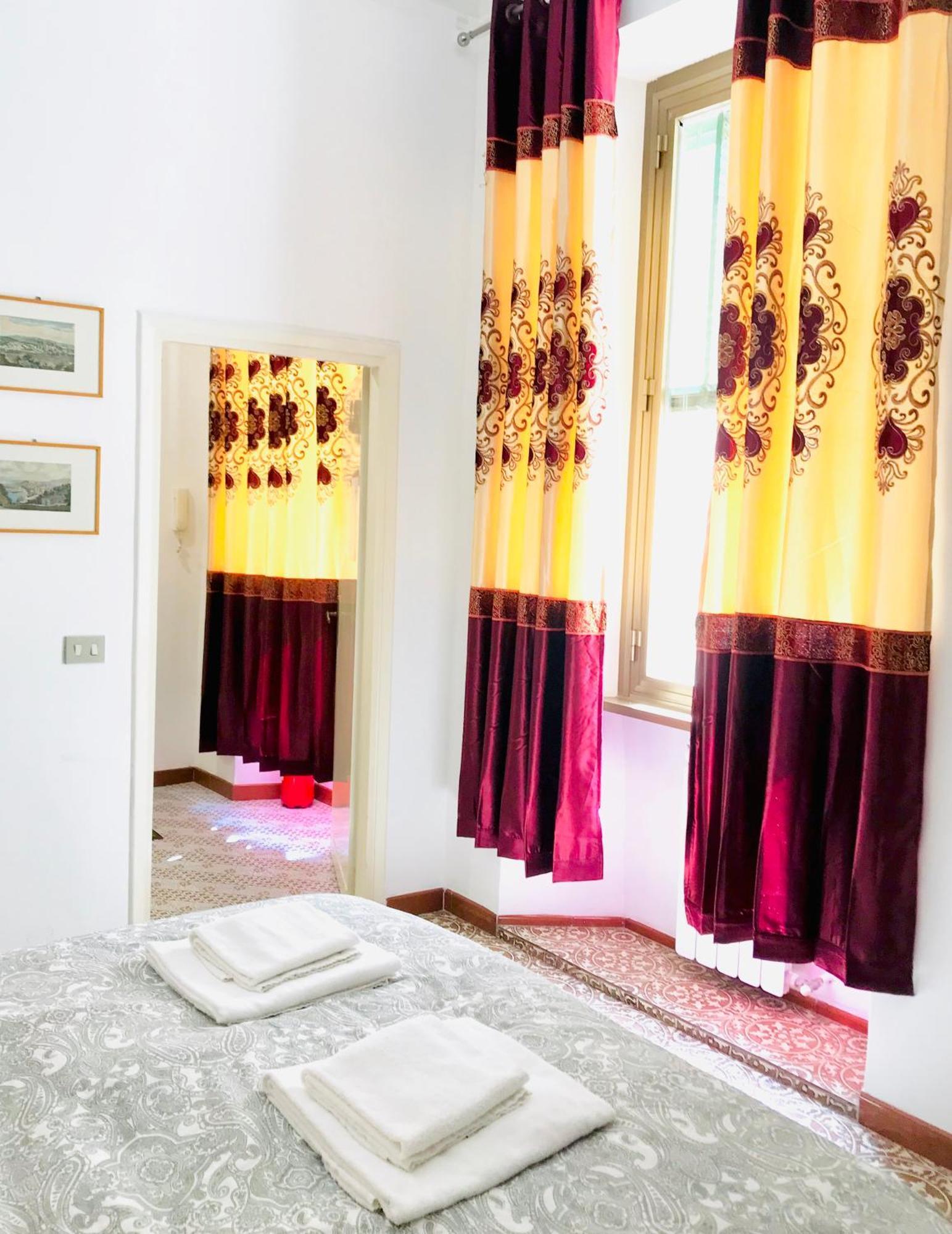 4 Bed Rooms Luxury Apartment Near Colosseum Рим Экстерьер фото