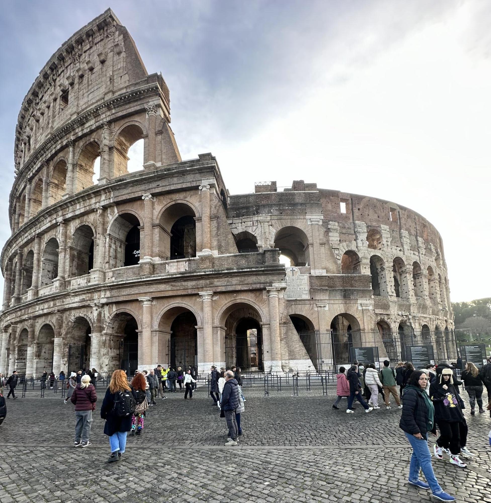 4 Bed Rooms Luxury Apartment Near Colosseum Рим Экстерьер фото